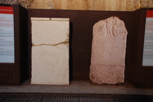 Dues repliques de les inscripcions en una vota de la corba del circ romà